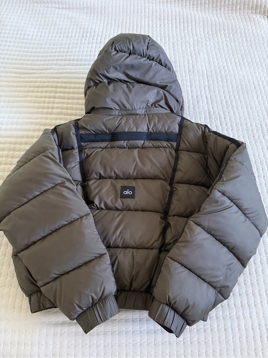 ALO Yoga Jackets & Blazers - ALO Yoga brown Hooded Puffer Jacket